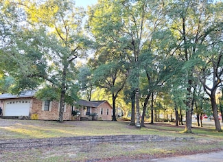 108 Mohawk Trail, Crestview, FL 32536