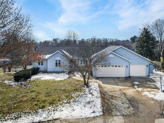 170 Saratoga Cir, Oregon, WI 53575