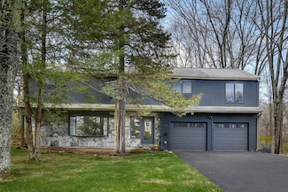 733 Salem End Rd, Framingham, MA 01702