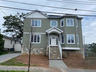 432 Thornycroft Ave, Staten Island, NY 10312