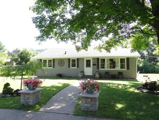 524 S Buchanan St, Prairie Du Chien, WI 53821