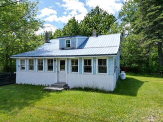 138 Main St, Mattawamkeag, ME 04459