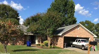 2904 Celia Dr, Conway, AR 72034