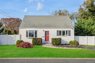 398 Concord Ave, Lindenhurst, NY 11757