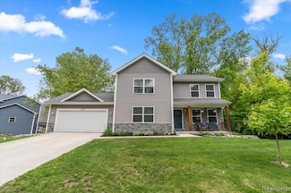 2230 Briar Ridge, Wolverine Lake, MI 48390