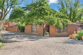 924 Canyon Rd, Santa Fe, NM 87501