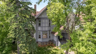 1511 E 4th St, Duluth, MN 55812