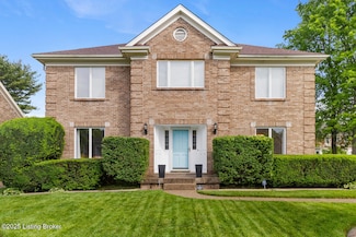 1813 Chaucer Ct, Louisville, KY 40220