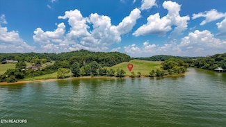 3841 Gravelly Hills Rd, Louisville, TN 37777