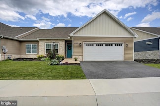 126 Cardinal Dr, Shippensburg, PA 17257