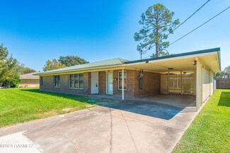 660 Saint Charles St, Breaux Bridge, LA 70517