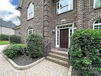 5528 Providence Rd, Charlotte, NC 28226
