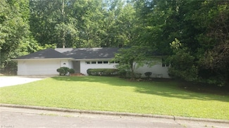 113 Trafalgar Dr, Lexington, NC 27292