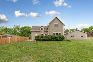 1300 Woodley St E, Northfield, MN 55057