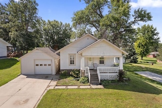 701 E 2nd St, Madison, NE 68748