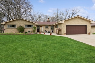 1225 N Osborne Blvd, Racine, WI 53405