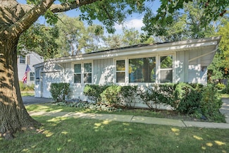 185 Happ Rd, Northfield, IL 60093