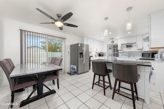 43014 7th St E, Lancaster, CA 93535