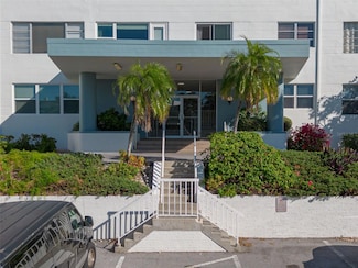 55 Harbor View Ln Unit 301, Belleair Bluffs, FL 33770