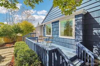 10229 35th Ave SW, Seattle, WA 98146