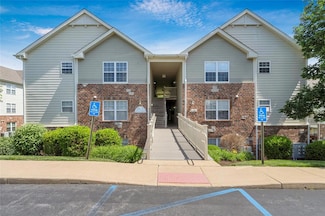 1634 Piedmont Cir, Saint Peters, MO 63304
