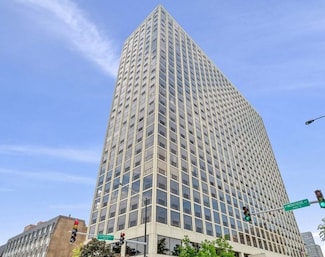 4343 N Clarendon Ave Unit 2201, Chicago, IL 60613