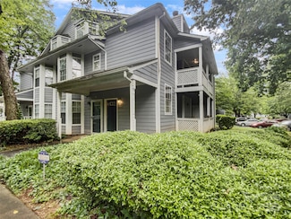 6003 Treetop Ct, Charlotte, NC 28212