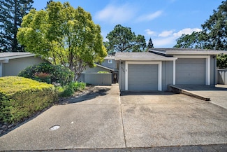 3261 Amethyst Dr, Cameron Park, CA 95682