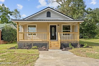 4204 Clay St, Marianna, FL 32448