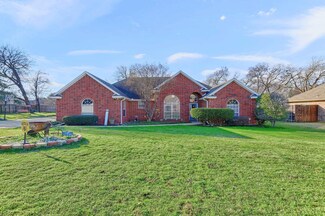 1501 Saint Paul Ln, Pilot Point, TX 76258
