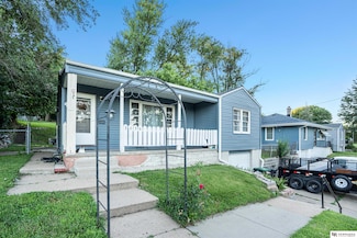 3256 S 40th St, Omaha, NE 68105