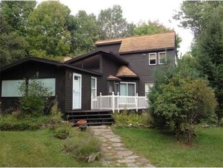 1135 Wauwinet Rd, Barre, MA 01005
