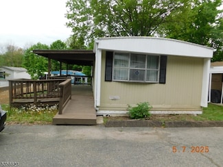 46 Back St, Oxford, NJ 07863