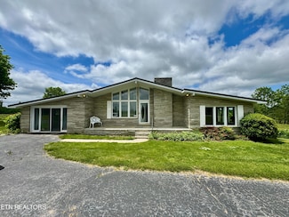 1039 Old Martha Washington Rd, Clarkrange, TN 38553