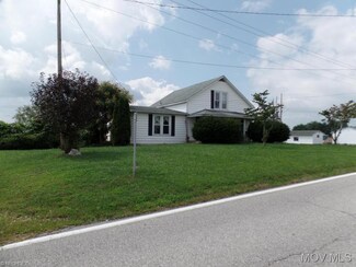 1123 Lake Washington Rd, Washington, WV 26181