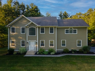 18 Jeans Ct, Woodstock, CT 06281