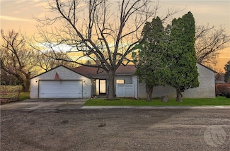 851 Delphinium Dr, Billings, MT 59102