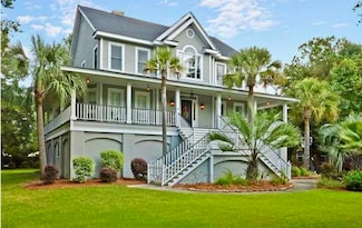1447 Headquarters Plantation Dr, Johns Island, SC 29455