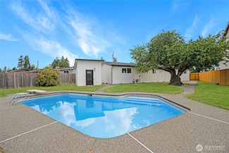 17225 35th Ave S, Seatac, WA 98188