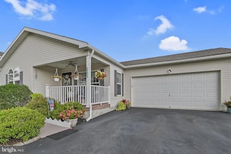 173 Random Rd, Douglassville, PA 19518