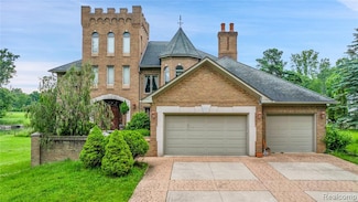 9000 Ferry Rd, Grosse Ile, MI 48138