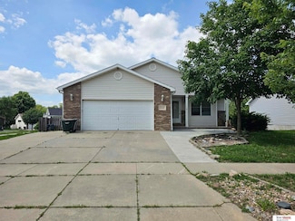 3260 W Sumner St, Lincoln, NE 68522