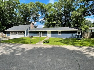 115 Hilltop Dr, Johnston, RI 02919