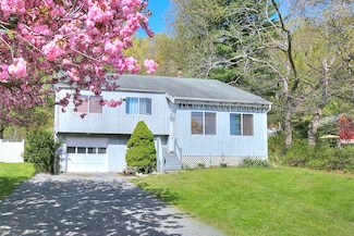 223 River Rd, Shelton, CT 06484