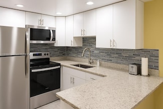 5771 Washington St Unit H1, Hollywood, FL 33023