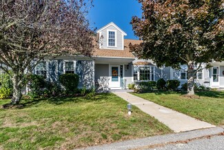1 Melville Ct Unit B, Pocasset, MA 02559