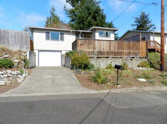 540 SE 1st St, Toledo, OR 97391