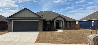 2001 Sara Vista Dr, Yukon, OK 73099