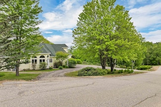 32 Merrill Rd, Campton, NH 03223