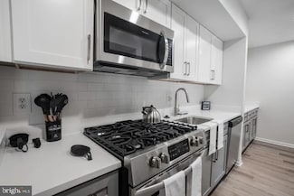 1699 Yale Place Unit 3BR-408, Rockville, MD 20850